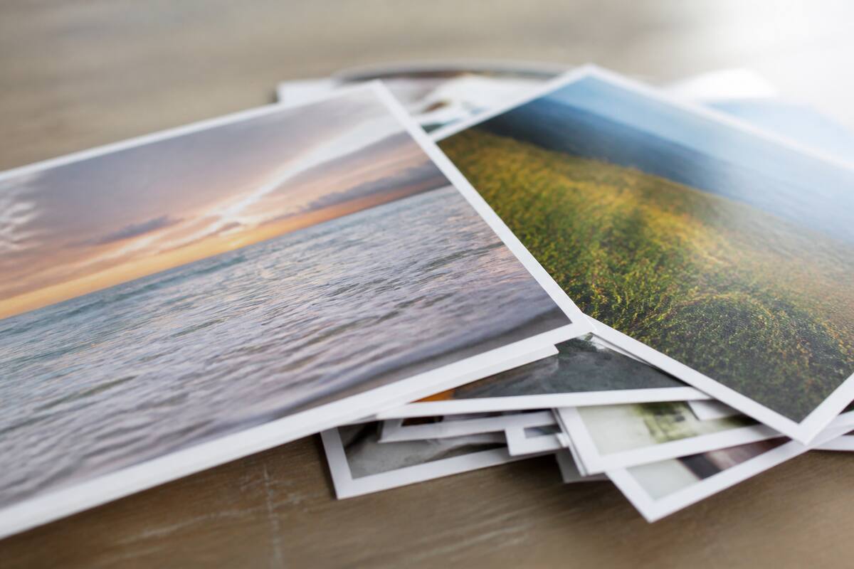 Fotoprint met natuurlijke kleuren en zichtbaar papierstructuur bij daglicht